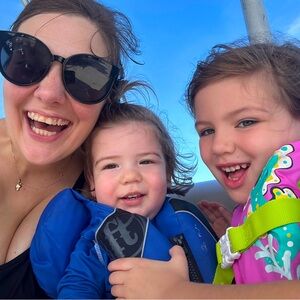 Sydney - Hustling for Berries